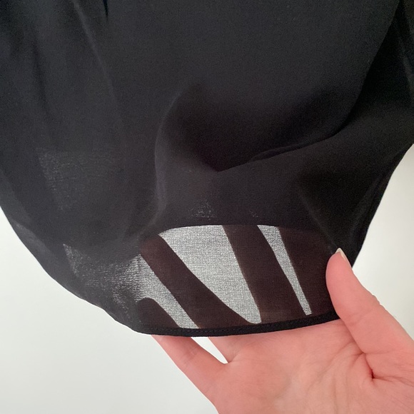 Karl Lagerfeld new with tags sleeveless pearl blouse size small - Picture 7 of 8